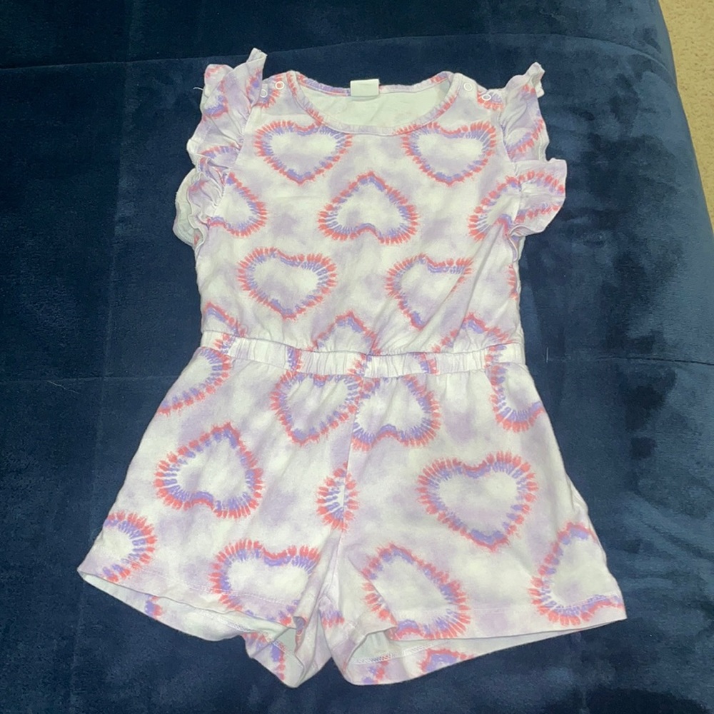 Baby Gap, size 5 (toddler) tie dye heart romper
